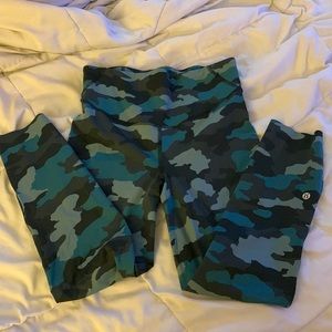 Brand new! Base pace high rise 23in inseam. Bought but to big. Only tried on.